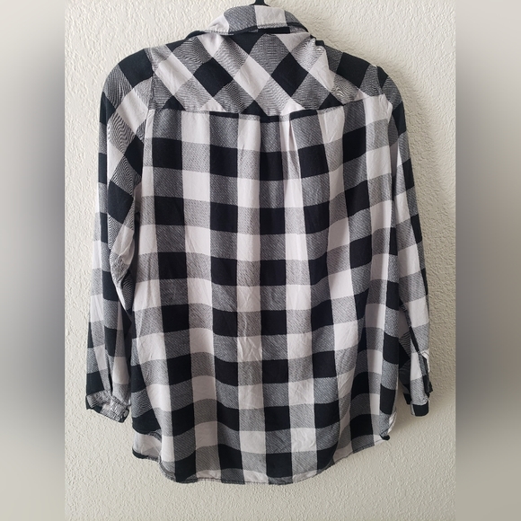 Plaid Button Up Top - Picture 3 of 3